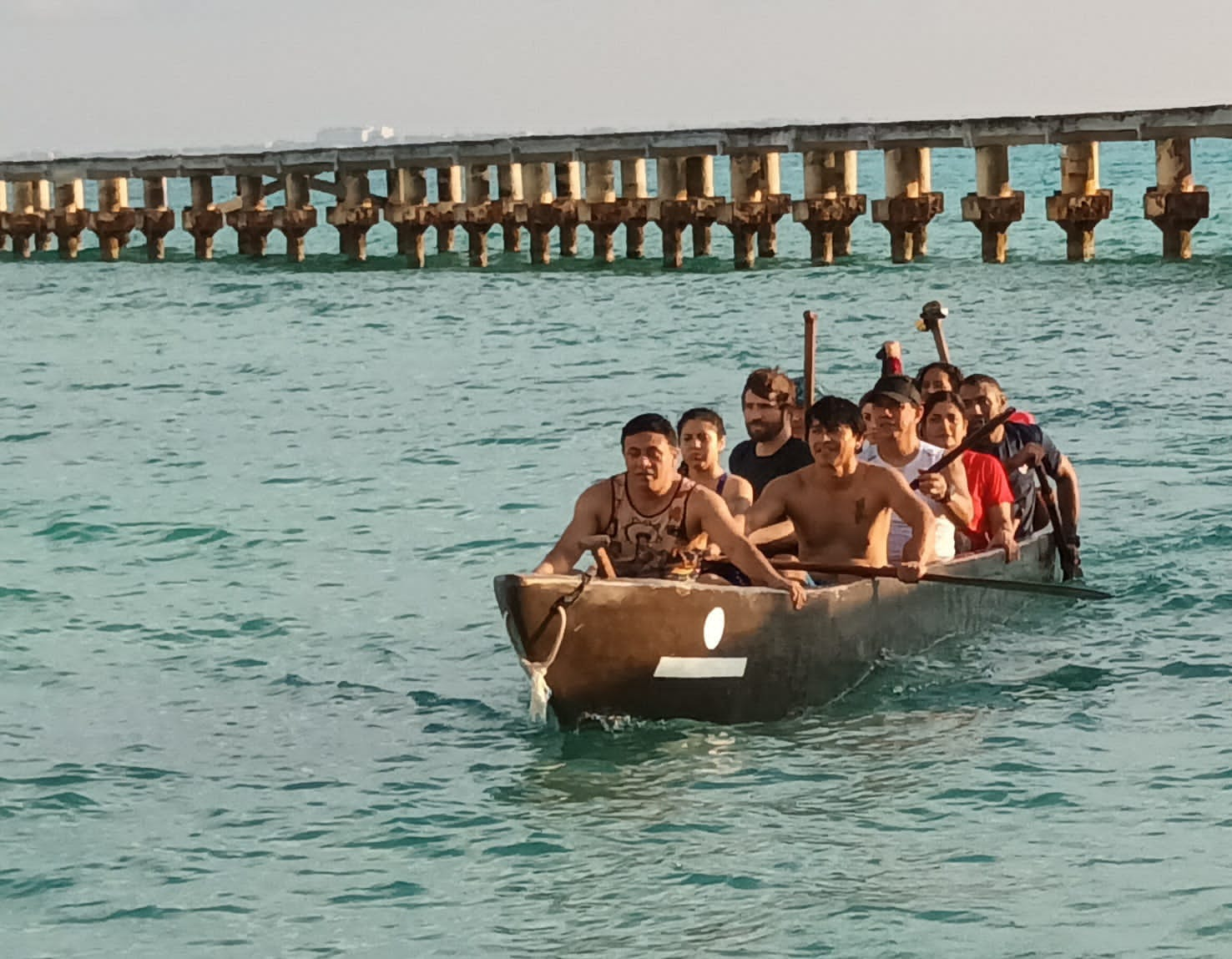 Los canoeros se preparan para la Travesía Sagrada Maya