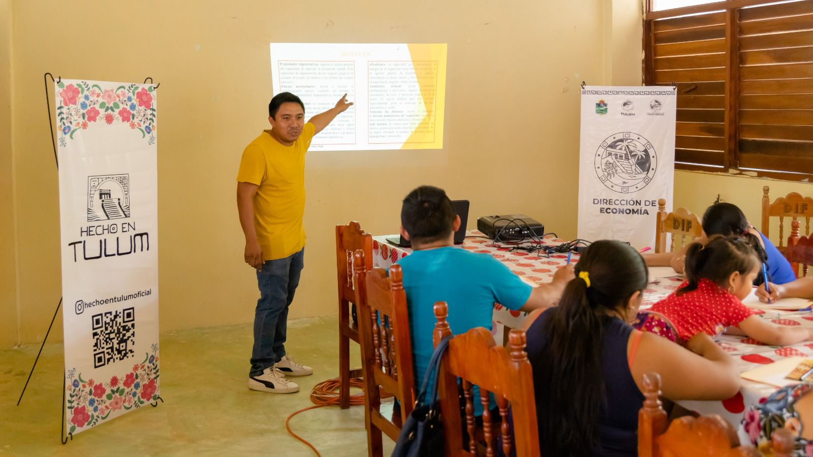 Tulum: Gobierno municipal empodera a productores con curso “Valor Agregado de la Miel”