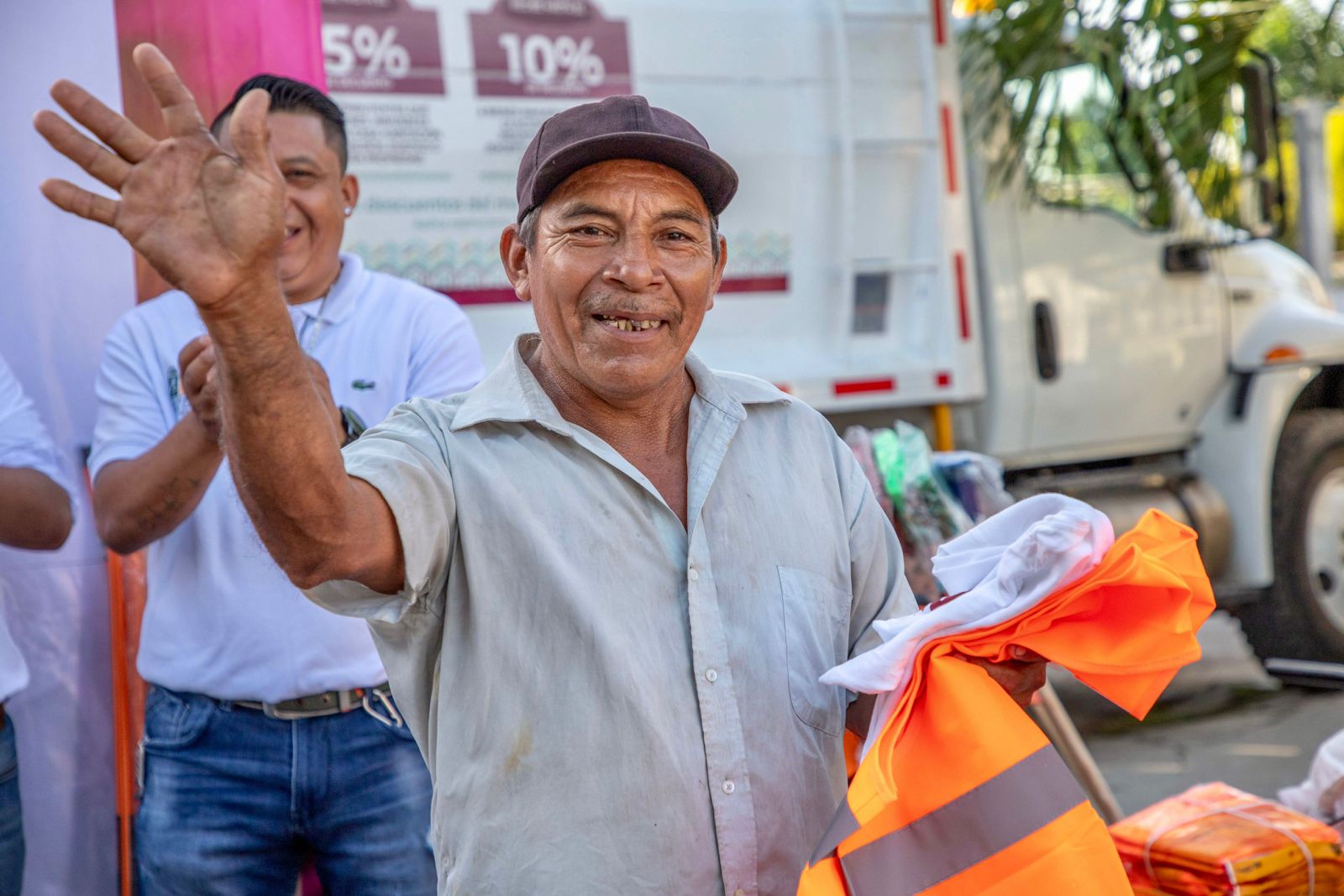 Mary Hernández da banderazo de salida a programa de empleo temporal “Carrillo Limpio”