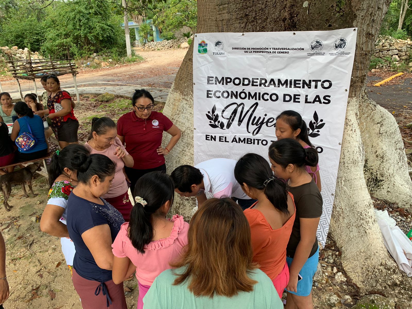 Exitoso taller de pompones para el empoderamiento de la mujer maya en Tulum