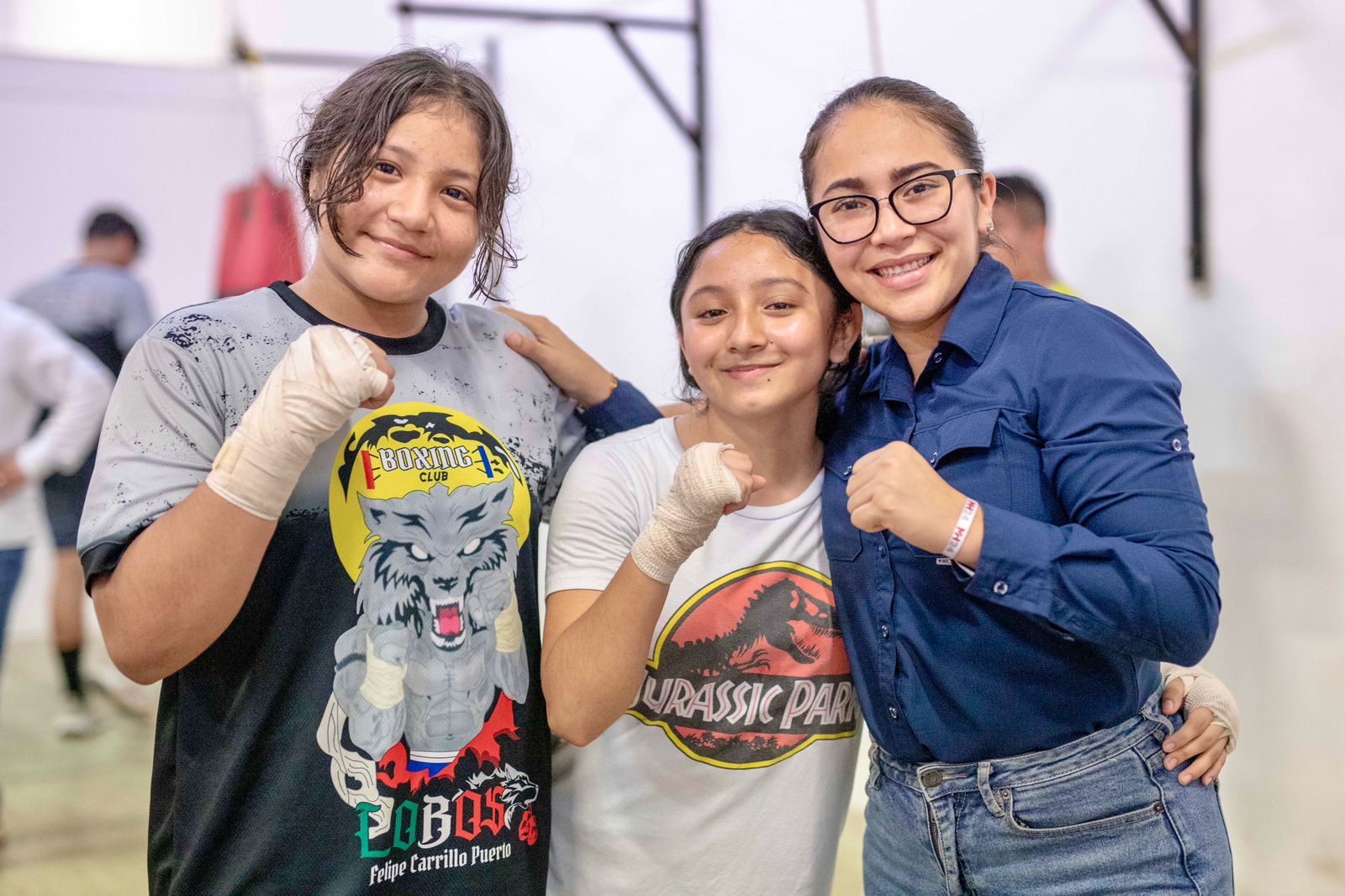 Mary Hernández impulsa el deporte en Felipe Carrillo Puerto con entrega de equipamiento de box