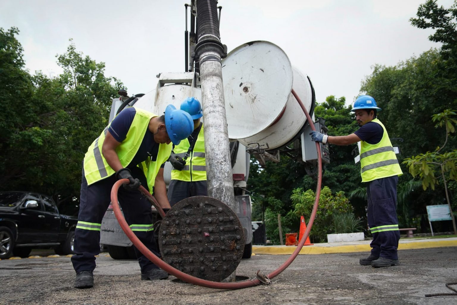 Ante la temporada de lluvias, refuerza Aguakan el uso adecuado del drenaje sanitario y pluvial 