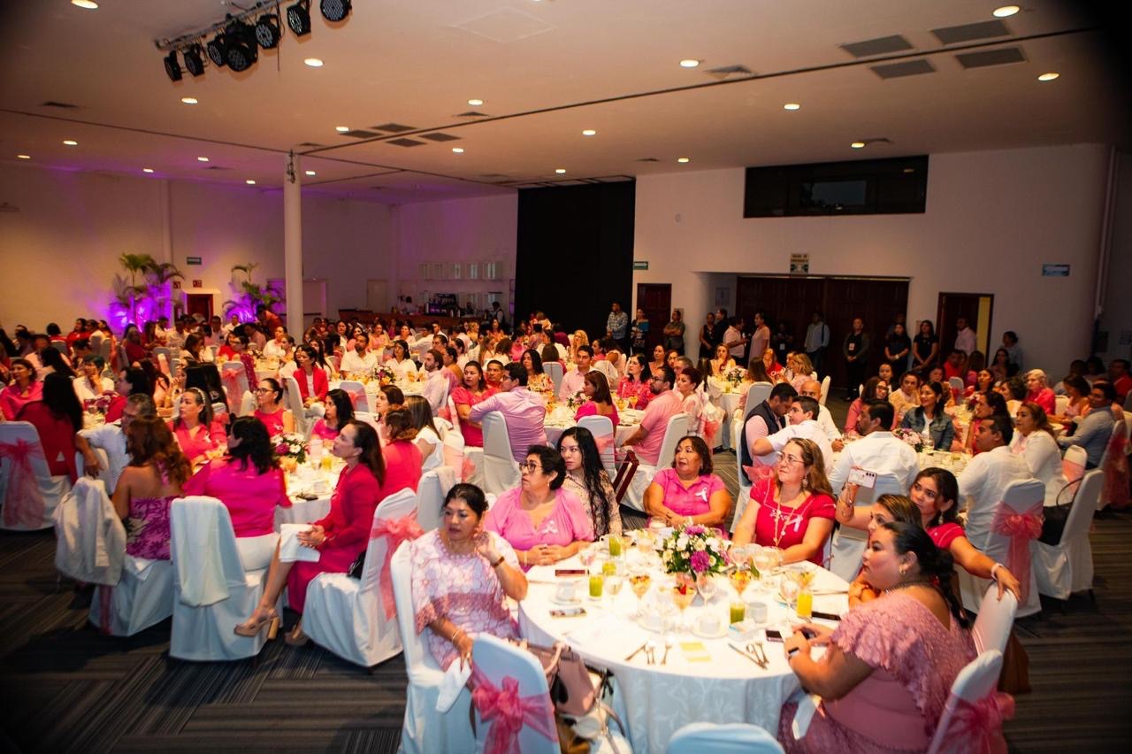 Un paso más en la batalla contra el cáncer de mama; 350 mujeres podrán realizarse una mamografía, anuncia Estefanía Mercado