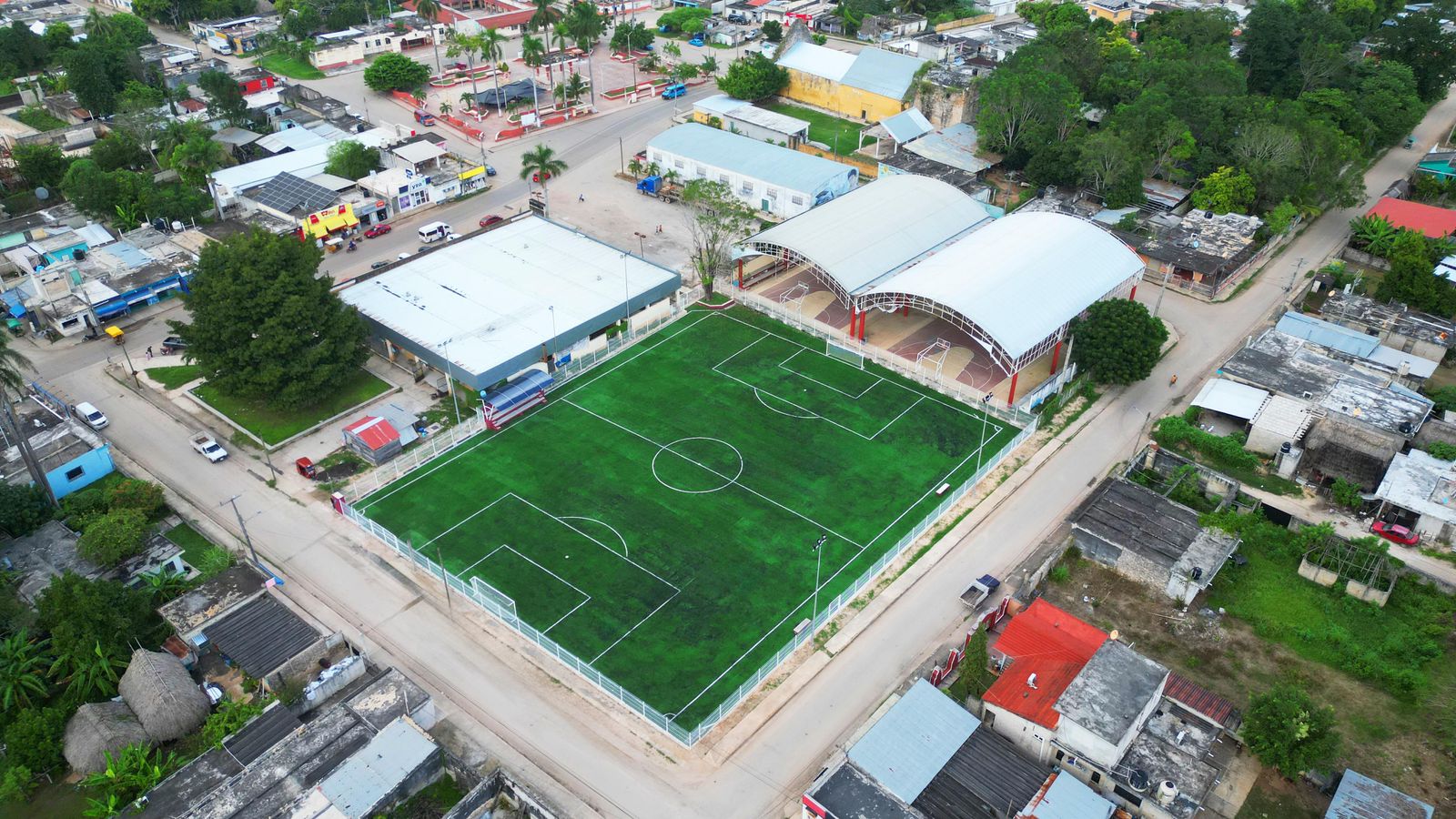 FCP Crece para Todos: Mary Hernández entrega nuevo espacio multideportivo en Chunhuhub