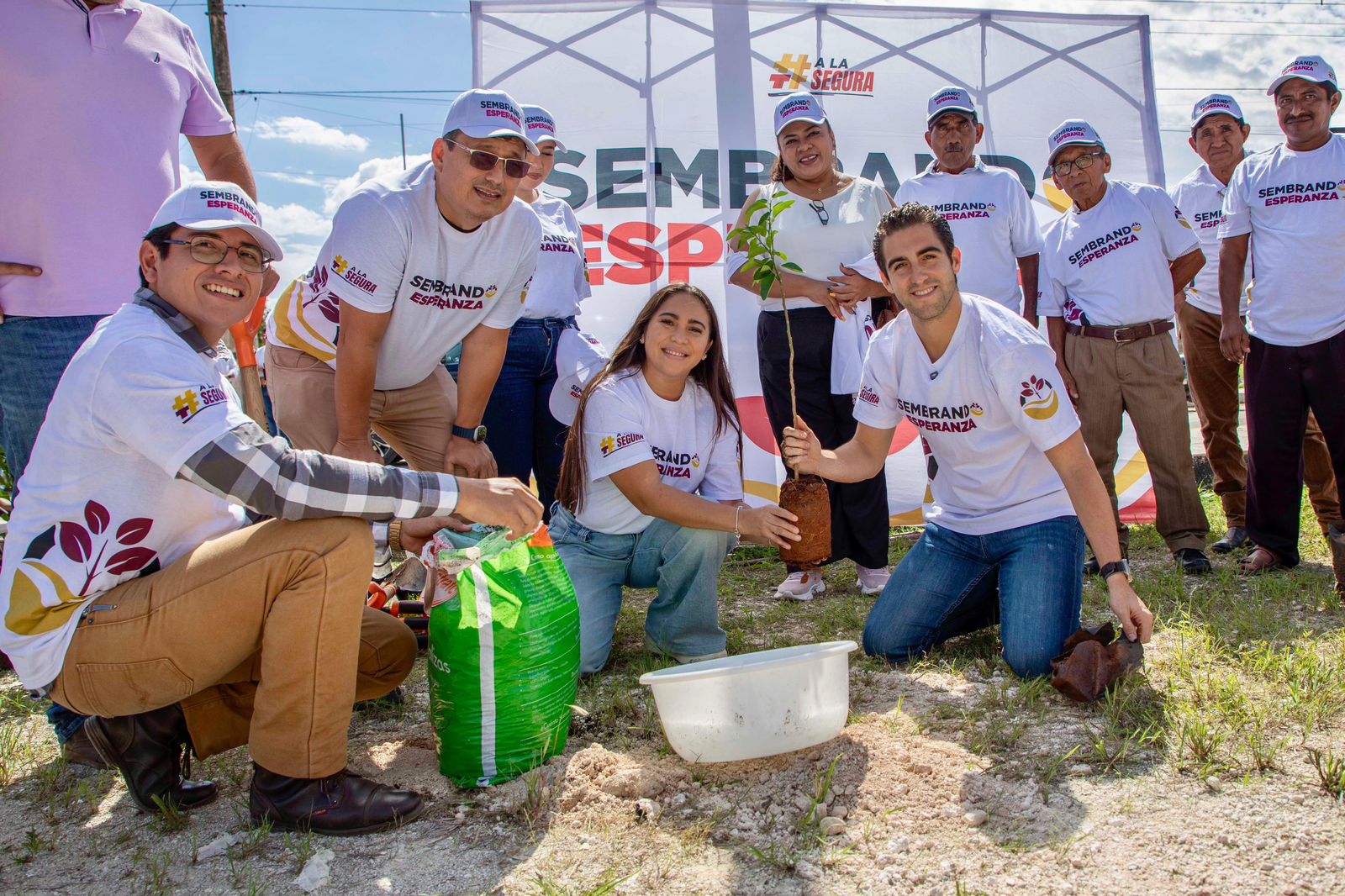 Mary Hernández y Gino Segura lanzan proyecto de arborización más grande de Quintana Roo