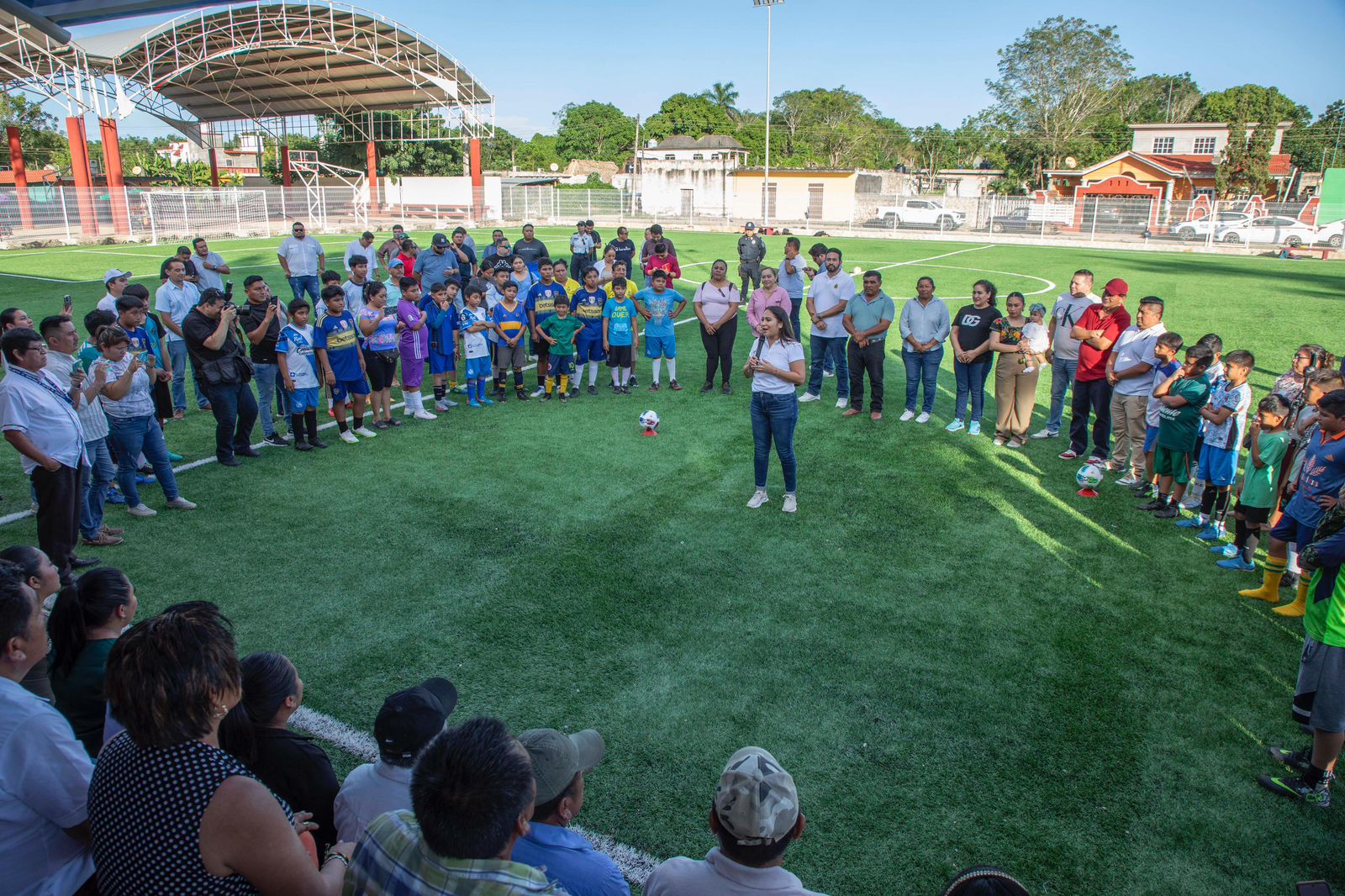 FCP Crece para Todos: Mary Hernández entrega nuevo espacio multideportivo en Chunhuhub