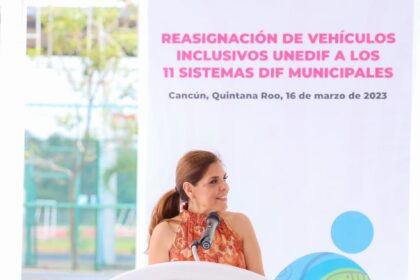 DIF Quintana Roo entrega en comodato vehículos inclusivos a los 11 DIF municipales