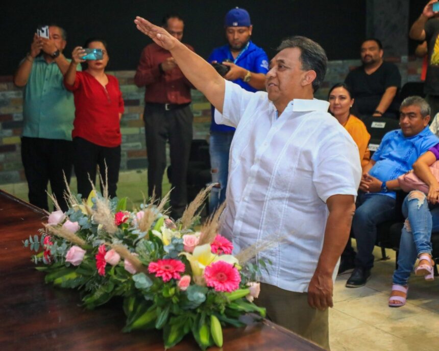 Toma protesta nuevo director del IMCAS