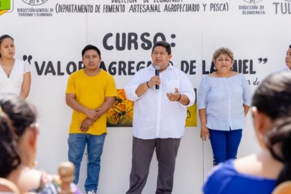 Tulum: Gobierno municipal empodera a productores con curso “Valor Agregado de la Miel”