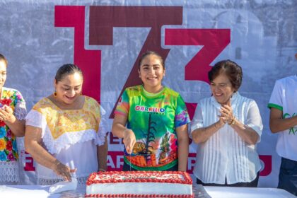 Con ofrenda floral conmemoran 173 años de la Fundación de Chan Santa Cruz -X báalam naaj