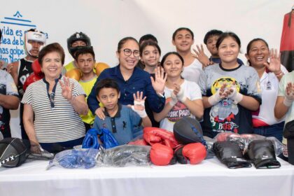 Mary Hernández impulsa el deporte en Felipe Carrillo Puerto con entrega de equipamiento de box