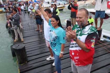 Puerto Morelos vive gran ambiente deportivo con el XIX Maratón de aguas abiertas, "Ruta del Arrecife"