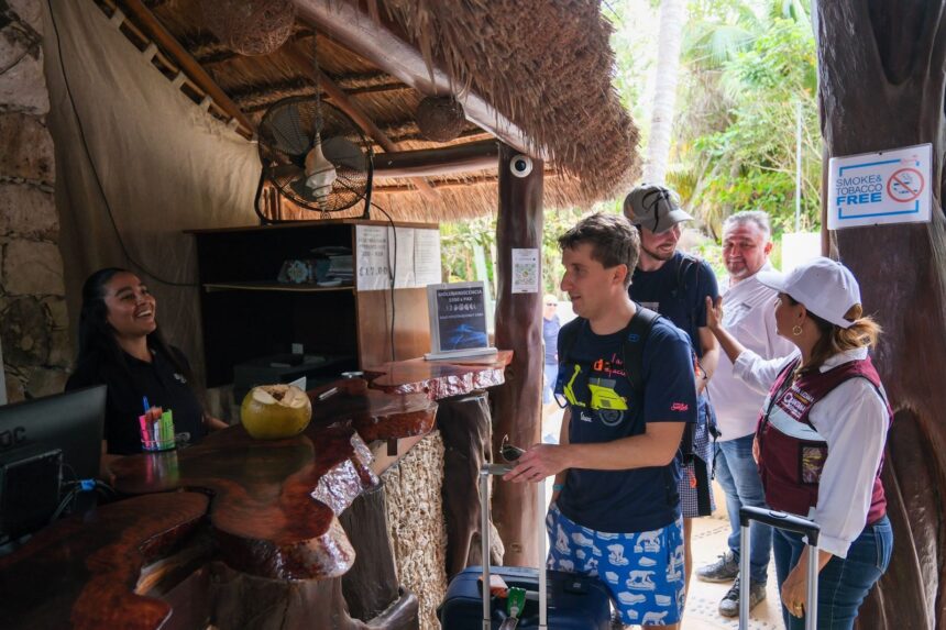 Supervisa Mara Lezama trabajos en Holbox tras frente frío