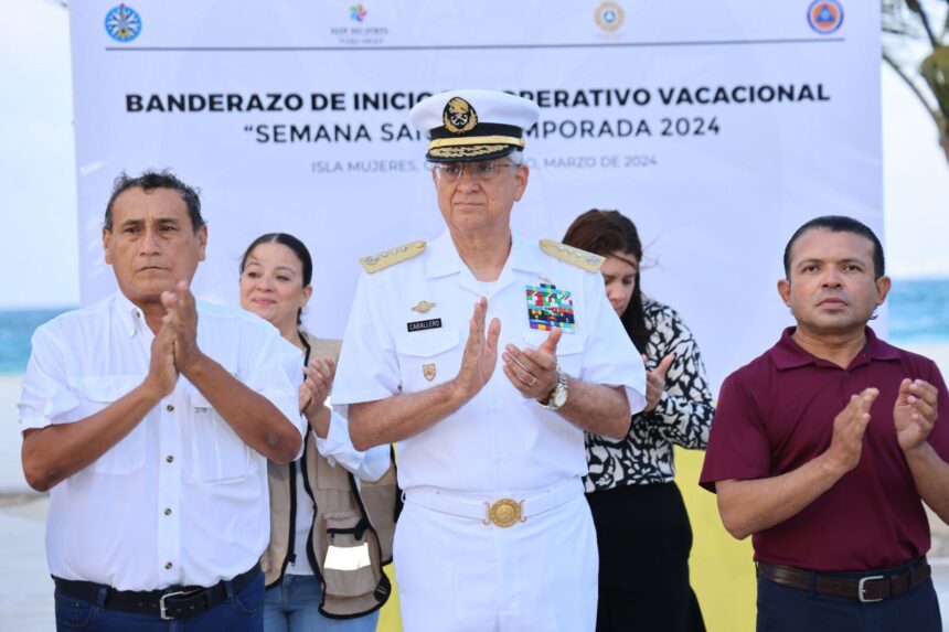 Banderazo del Operativo Vacacional de Semana Santa en Isla Mujeres