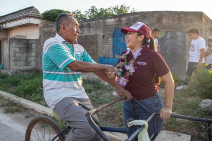 Mary Hernández visita el bastión morenista de Chunhuhub