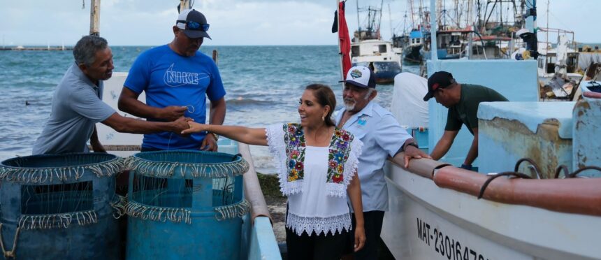 Entrega Mara Lezama tarjetas electrónicas del programa “Apoyo en veda para los Pescadores”